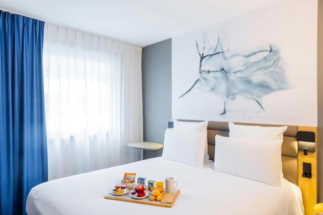 Hotel Mercure Paris Massy Gare Tgv