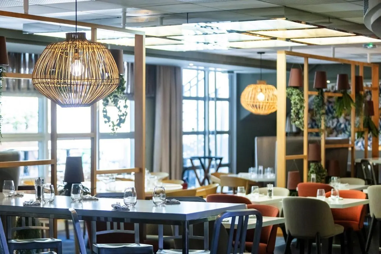 Hotel Mercure Paris Massy Gare Tgv