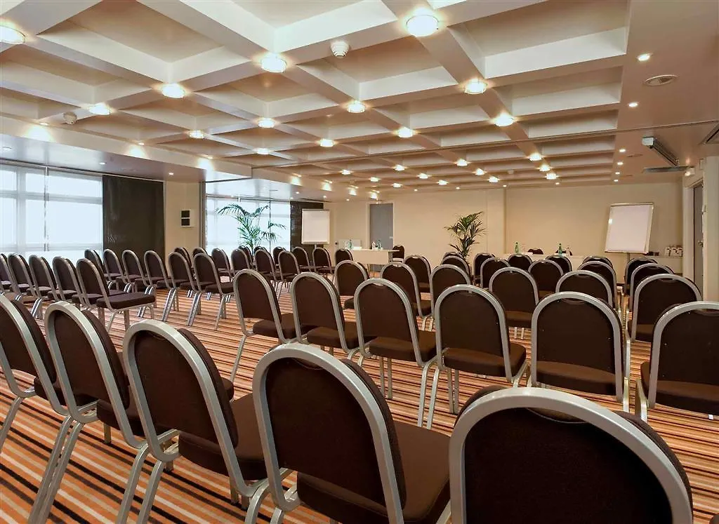 Mercure Paris Massy Gare Tgv France