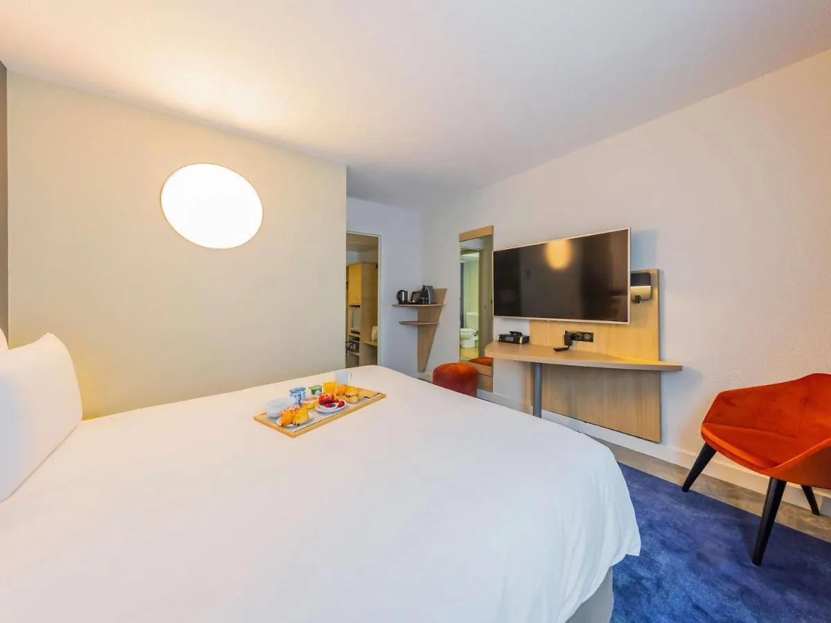 Hotel Mercure Paris Massy Gare Tgv