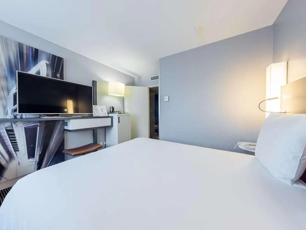 Mercure Paris Massy Gare Tgv France