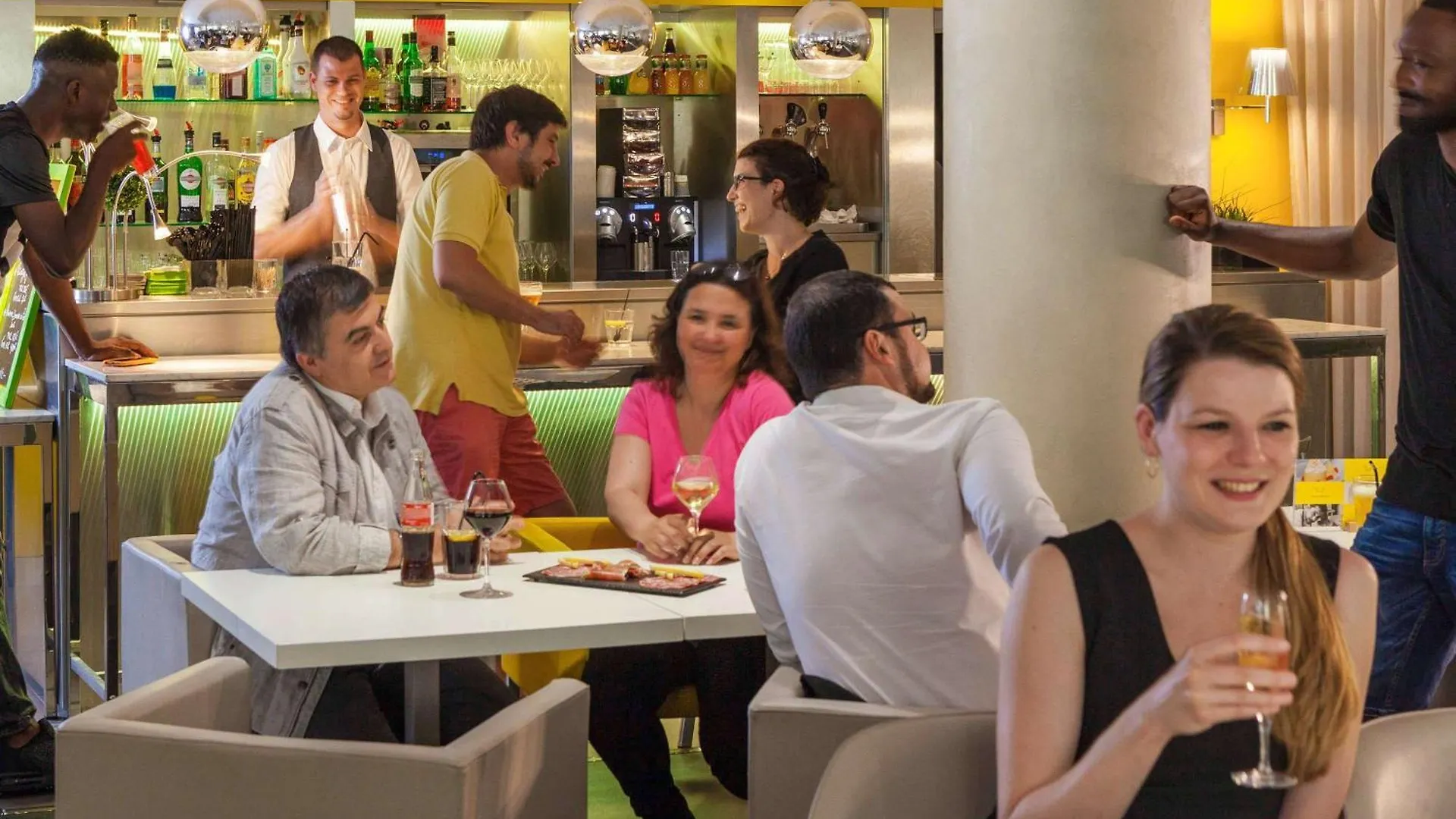 Hotel Mercure Paris Massy Gare Tgv